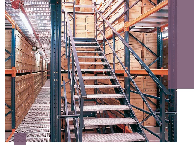 Лестницы складские прочные и безопасные под ключ в Шумерле