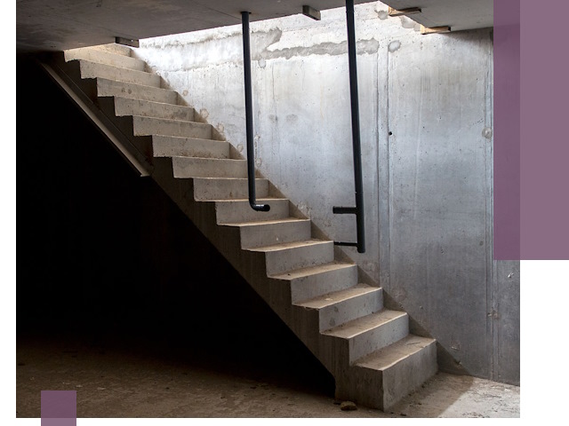 Изготовление и монтаж лестниц в подвале в Шумерле