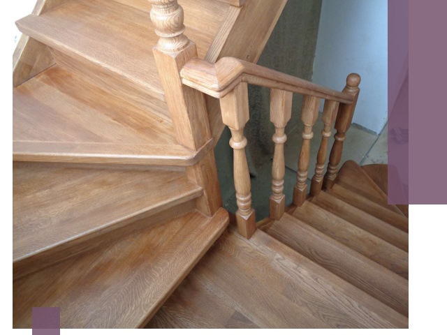 Дубовые лестницы под ключ в Шумерле: изготовление и монтаж