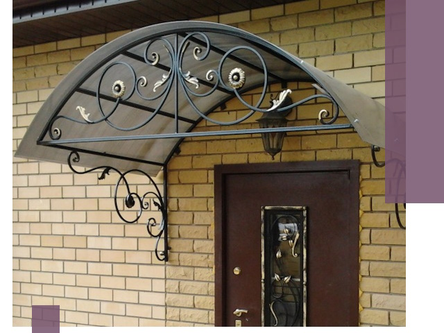 Изготовление козырьков из металла под ключ в Шумерле